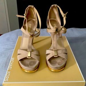 Leandra Michael Kors beautiful nude suede